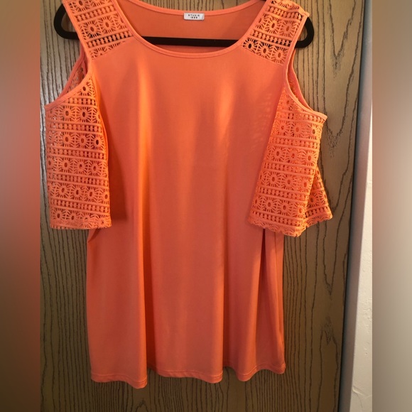 Avon Tops - Avon Studio 1886 cold shoulder crochet sleeve top